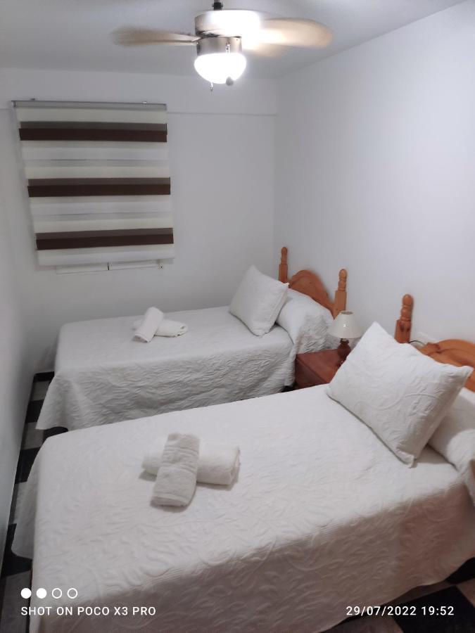 Apartamento Vivienda Turistica a 5 minutos del centro a pie Granada Exterior foto